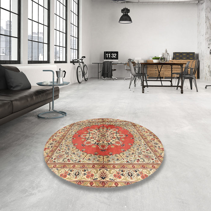 Round Traditional Chestnut Red Persian Rug in a Office, tr2704