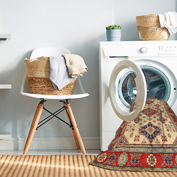 Machine Washable Traditional Fire Brick Red Rug in a Washing Machine, wshtr2725