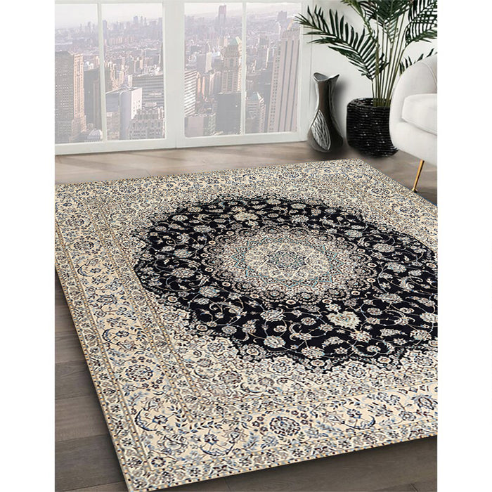 Machine Washable Traditional Gray Rug in a Family Room, wshtr2747