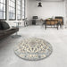 Round Machine Washable Traditional Grey Gray Rug in a Office, wshtr2777