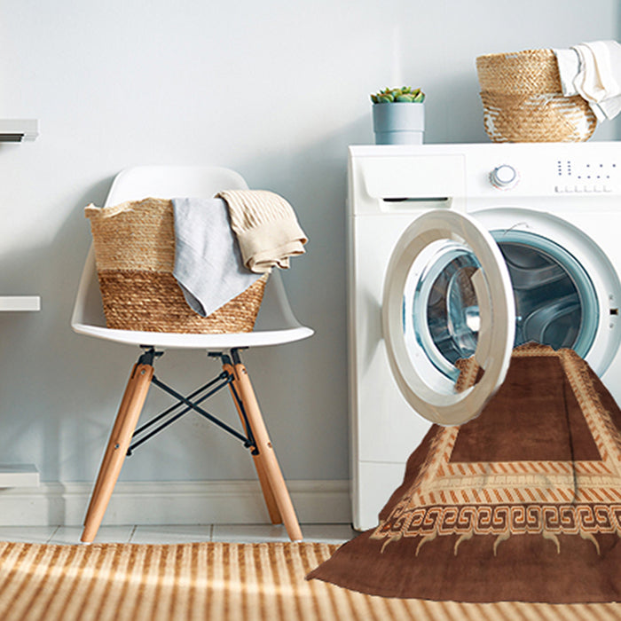 Machine Washable Traditional Saffron Red Rug in a Washing Machine, wshtr293