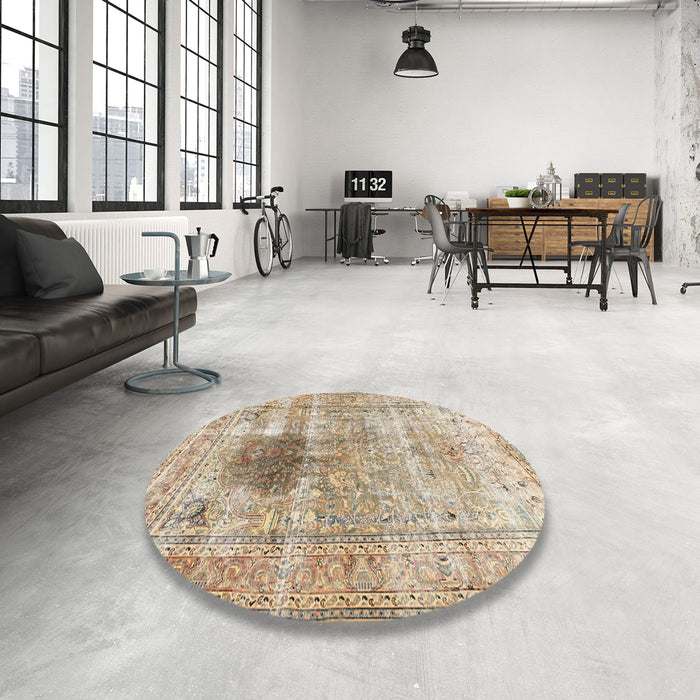 Round Machine Washable Traditional Dark Almond Brown Rug in a Office, wshtr2982