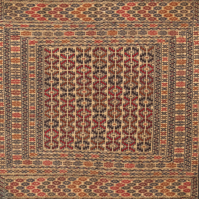 Round Machine Washable Traditional Sand Brown Rug, wshtr3042