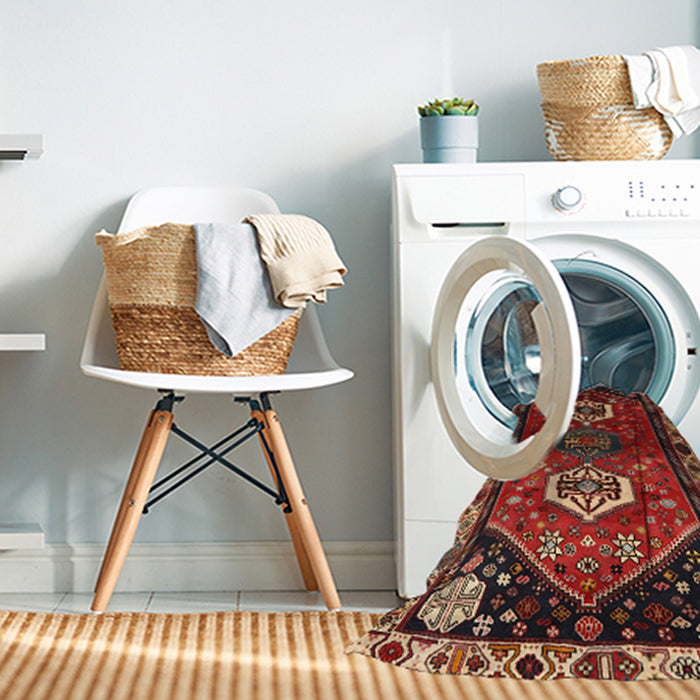 Machine Washable Traditional Tomato Red Rug in a Washing Machine, wshtr3080