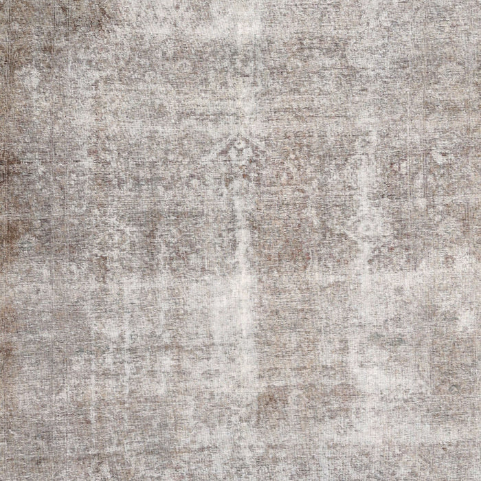 Machine Washable Traditional Pale Silver Gray Rug, wshtr3228