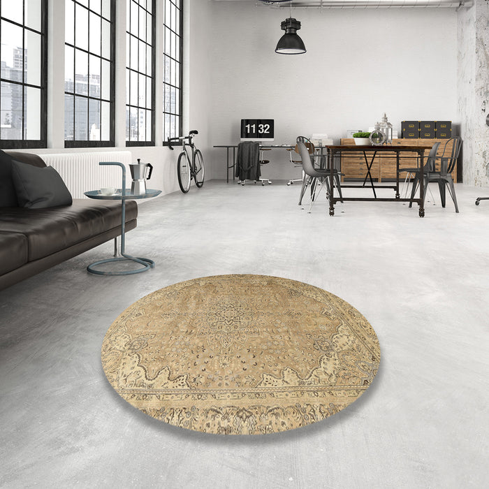 Round Traditional Copper Brown Persian Rug in a Office, tr3239