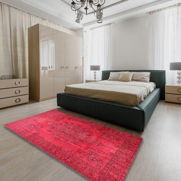 Machine Washable Traditional Red Rug in a Bedroom, wshtr3242