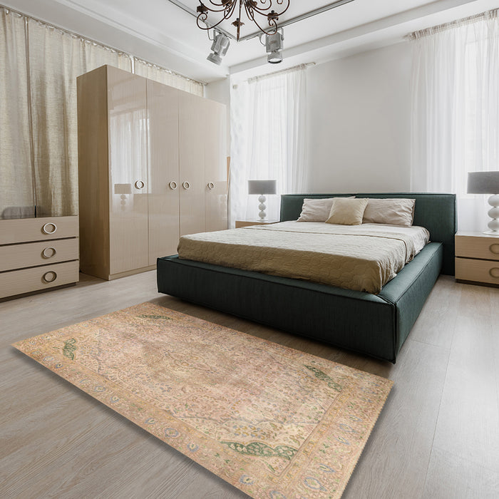 Traditional Brown Persian Rug in a Bedroom, tr3275