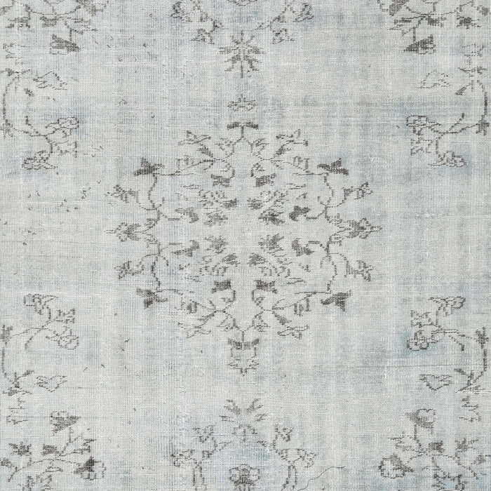 Machine Washable Traditional Dark Gray Rug, wshtr3332