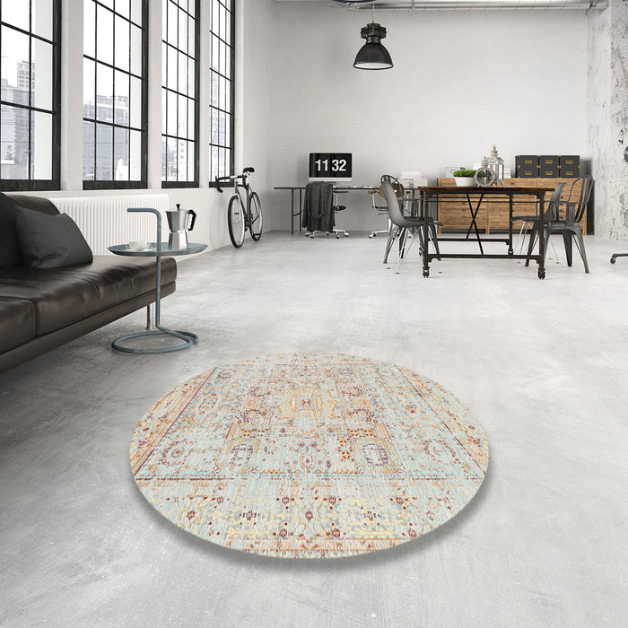 Round Traditional Light French Beige Brown Persian Rug in a Office, tr334