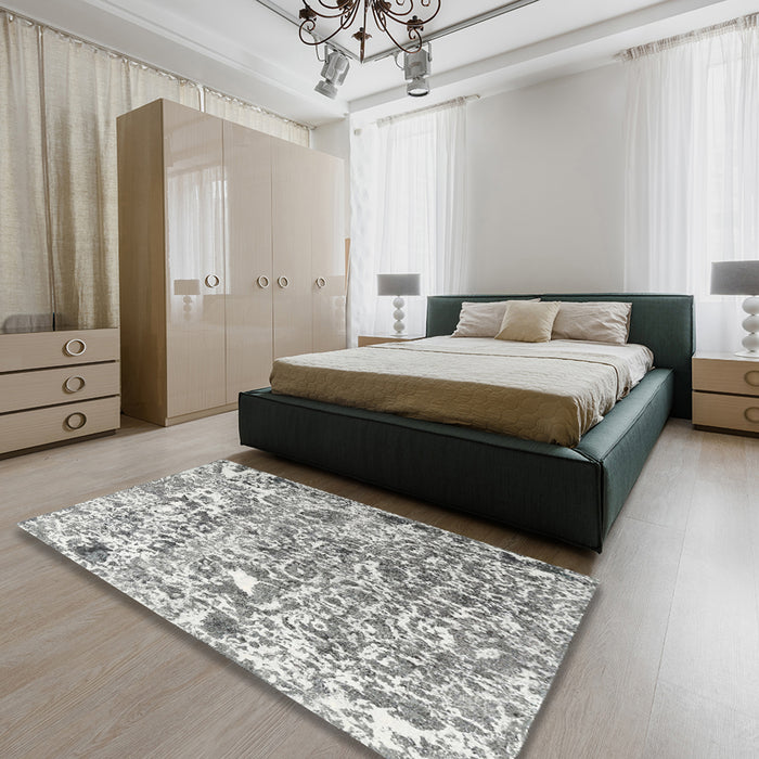 Traditional Gray Persian Rug in a Bedroom, tr3363