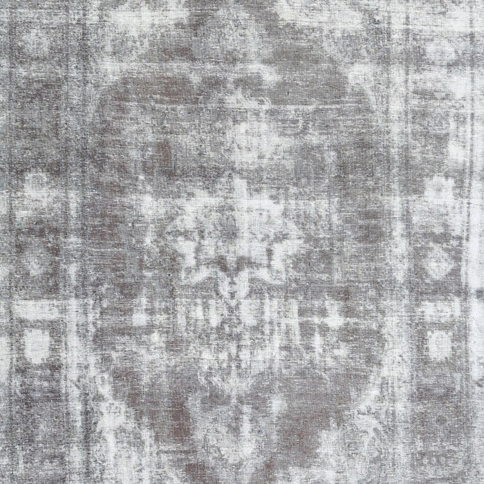 Machine Washable Traditional Gunmetal Gray Rug, wshtr3372