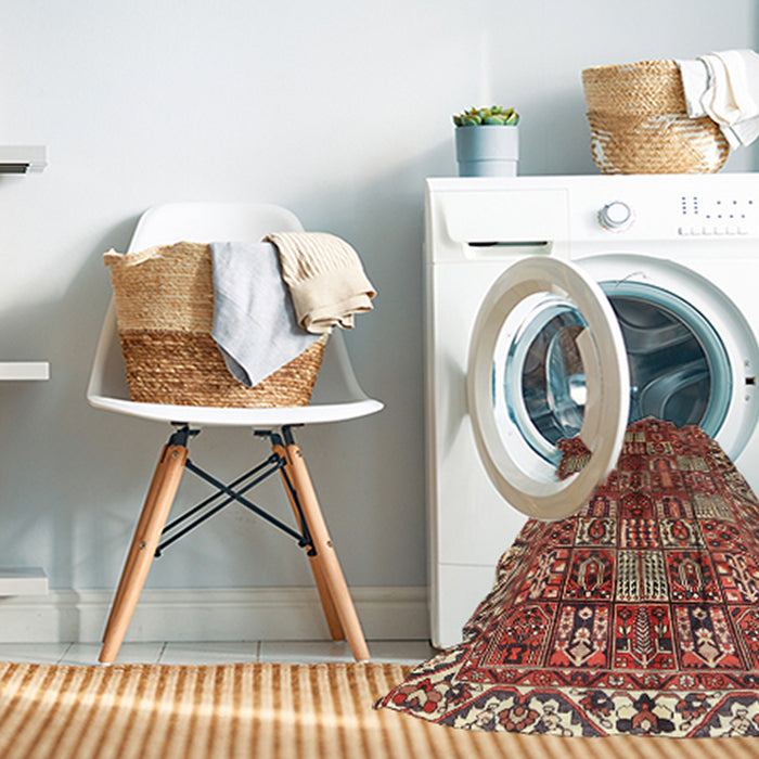 Machine Washable Traditional Saffron Red Rug in a Washing Machine, wshtr3377