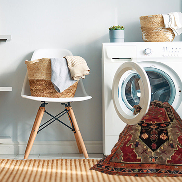 Machine Washable Traditional Saffron Red Rug in a Washing Machine, wshtr340