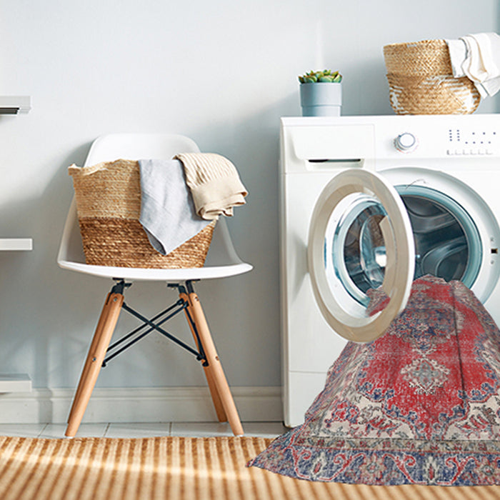 Machine Washable Traditional Brown Red Rug in a Washing Machine, wshtr3413