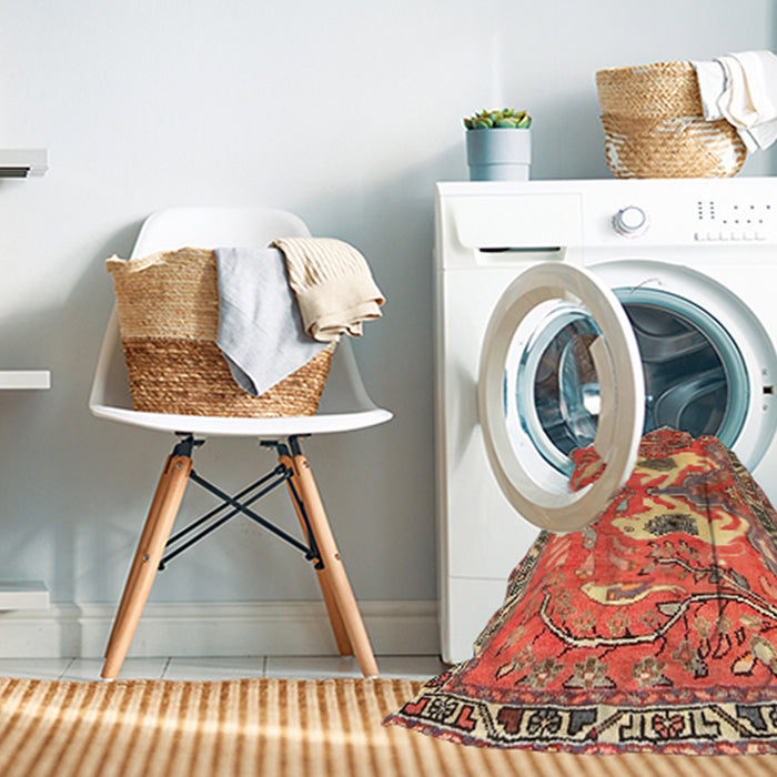 Machine Washable Traditional Red Rug in a Washing Machine, wshtr3415