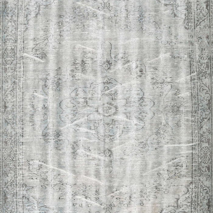 Machine Washable Traditional Dark Gray Rug, wshtr3434