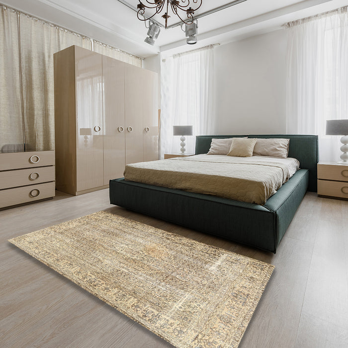 Traditional Dark Almond Brown Persian Rug in a Bedroom, tr3443