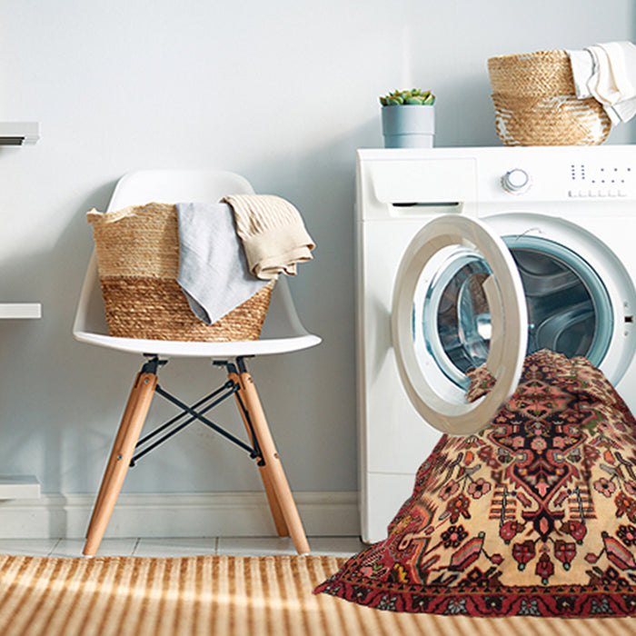 Machine Washable Traditional Saffron Red Rug in a Washing Machine, wshtr344