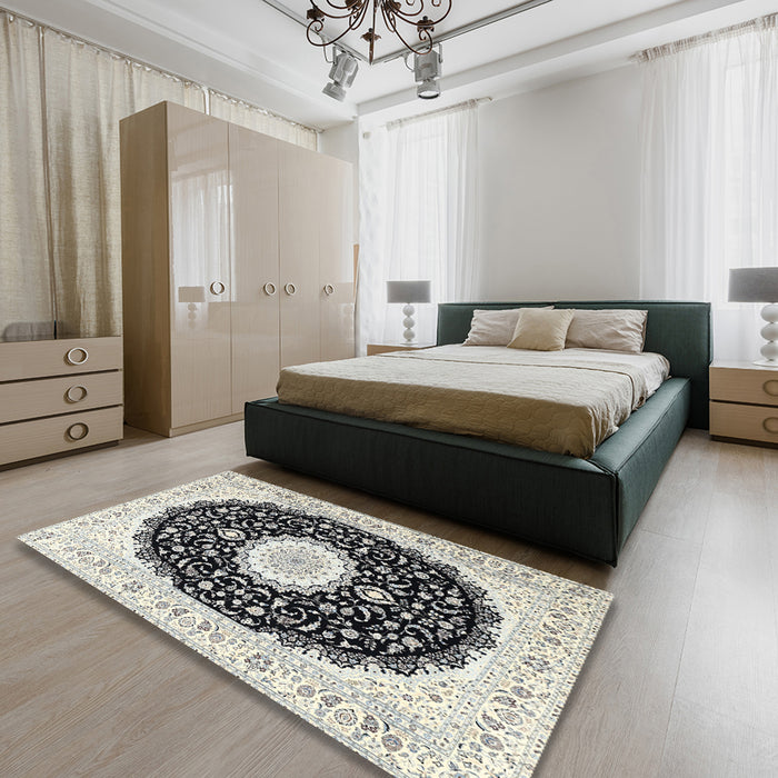 Traditional Gray Persian Rug in a Bedroom, tr3482