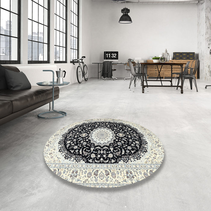 Round Machine Washable Traditional Gray Rug in a Office, wshtr3482