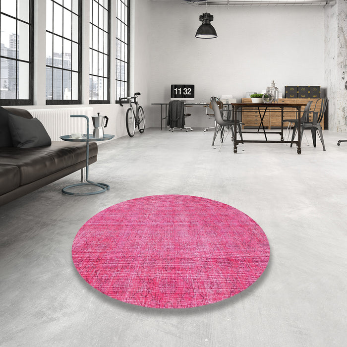 Round Traditional Deep Pink Persian Rug in a Office, tr3483