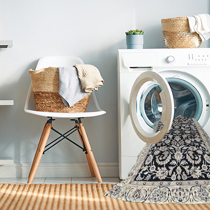 Machine Washable Traditional Gray Rug in a Washing Machine, wshtr3526