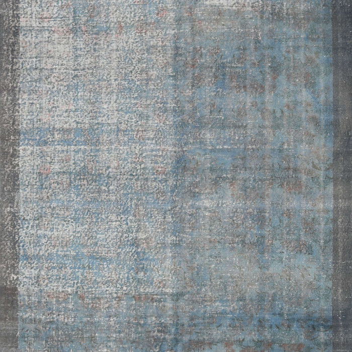 Machine Washable Traditional Dark Gray Rug, wshtr3534