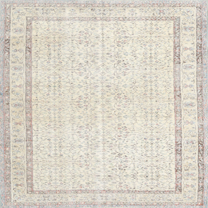 Round Machine Washable Traditional Champagne Beige Rug, wshtr3579