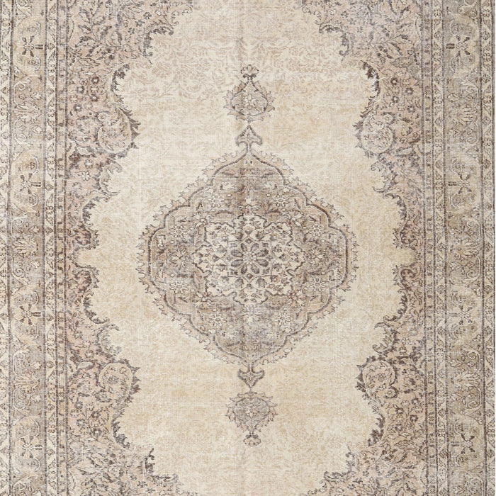 Machine Washable Traditional Camel Brown Rug, wshtr3589