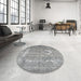 Round Machine Washable Traditional Cloud Gray Rug in a Office, wshtr3593