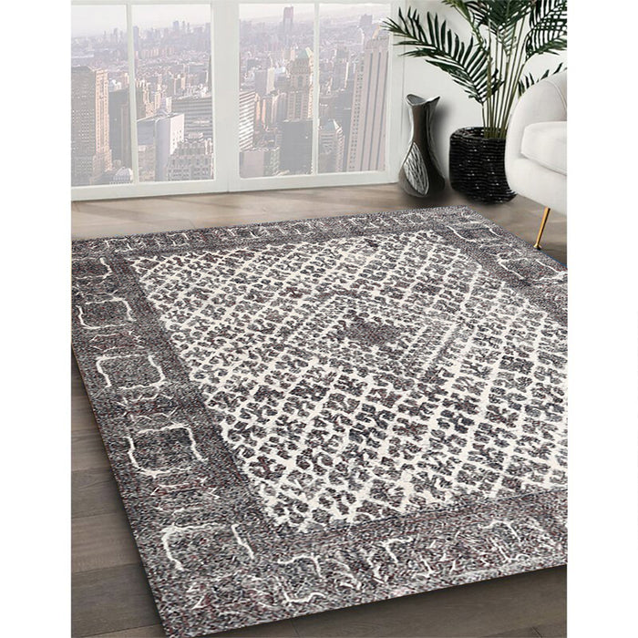 Machine Washable Traditional Carbon Gray Rug in a Family Room, wshtr3597