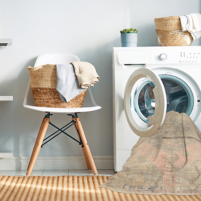 Machine Washable Traditional Khaki Gold Rug in a Washing Machine, wshtr3599