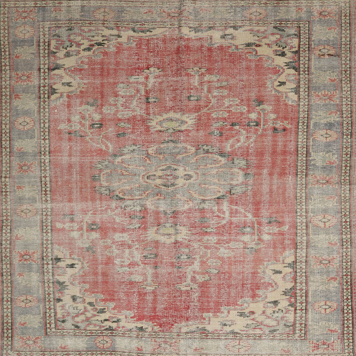 Round Machine Washable Traditional Rust Pink Rug, wshtr3610