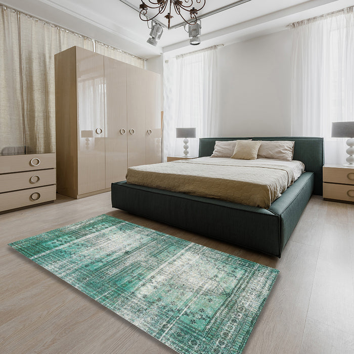 Traditional Green Persian Rug in a Bedroom, tr3612