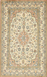 Machine Washable Traditional Khaki Gold Rug, wshtr368