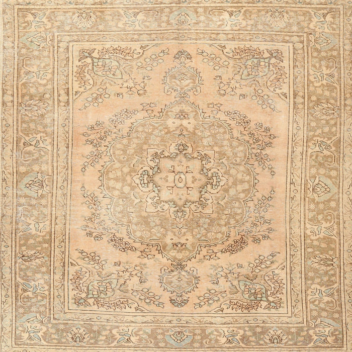 Round Machine Washable Traditional Sand Brown Rug, wshtr3706