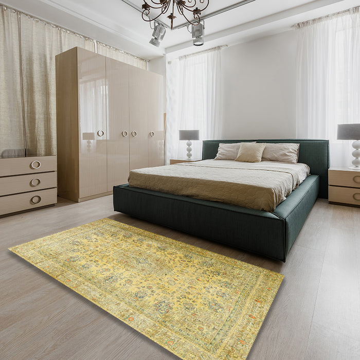 Machine Washable Traditional Caramel Brown Rug in a Bedroom, wshtr3710