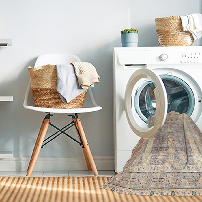 Machine Washable Traditional Deep Peach Orange Rug in a Washing Machine, wshtr3727