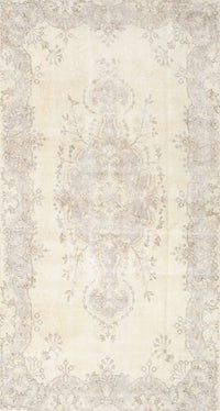 Machine Washable Traditional Blanched Almond Beige Rug, wshtr3729