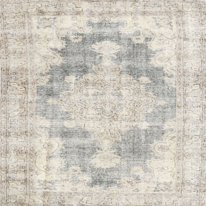 Round Machine Washable Traditional Champagne Beige Rug, wshtr3739