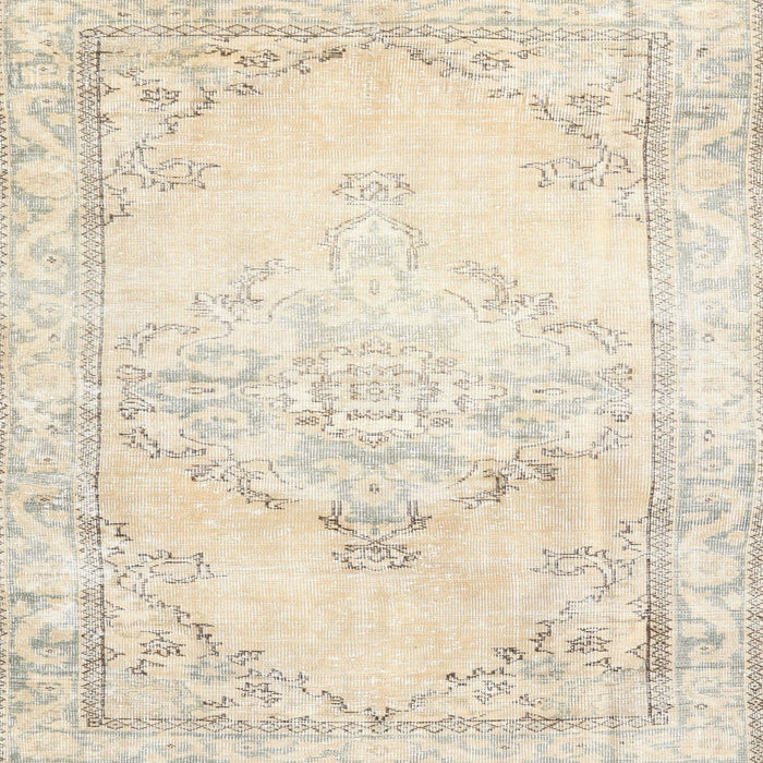 Square Traditional Beige Persian Rug, tr3740