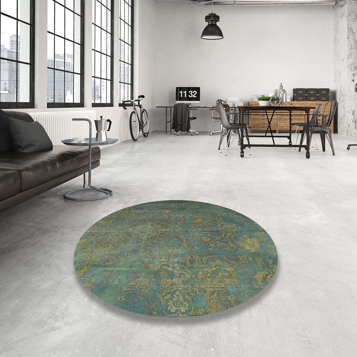 Round Machine Washable Traditional Dark Olive Green Rug in a Office, wshtr3746