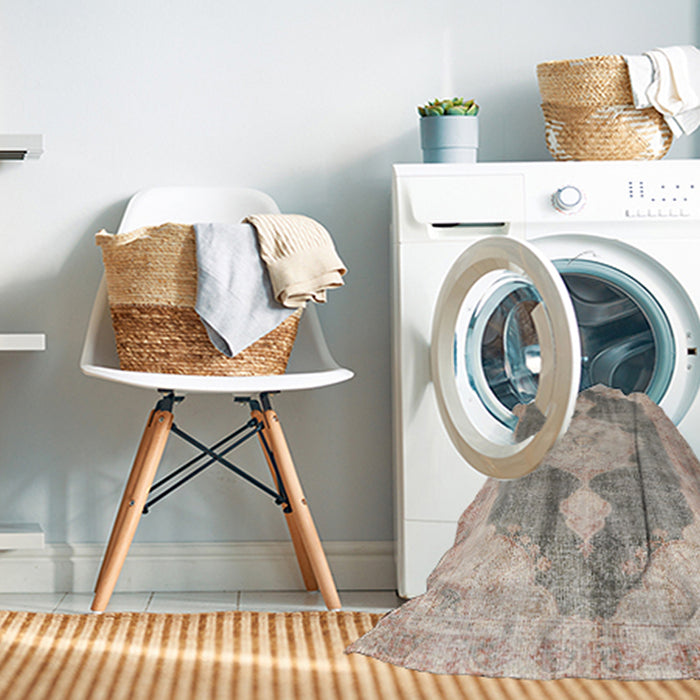 Machine Washable Traditional Dark Almond Brown Rug in a Washing Machine, wshtr3750
