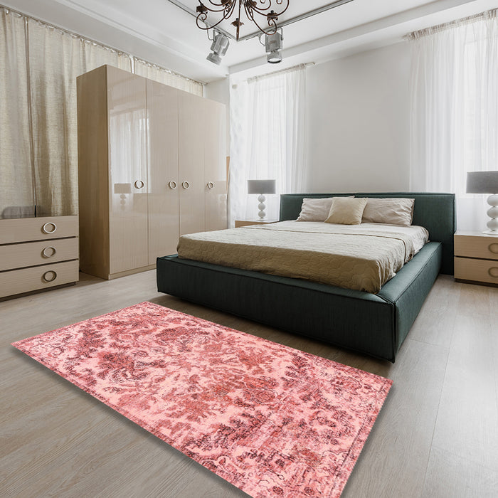 Machine Washable Traditional Red Rug in a Bedroom, wshtr3766
