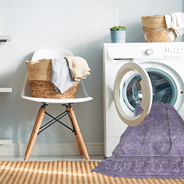 Machine Washable Traditional Purple Rug in a Washing Machine, wshtr3814