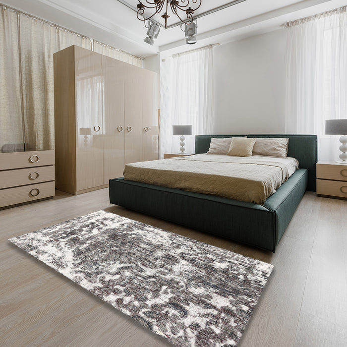 Machine Washable Traditional Gray Rug in a Bedroom, wshtr3826