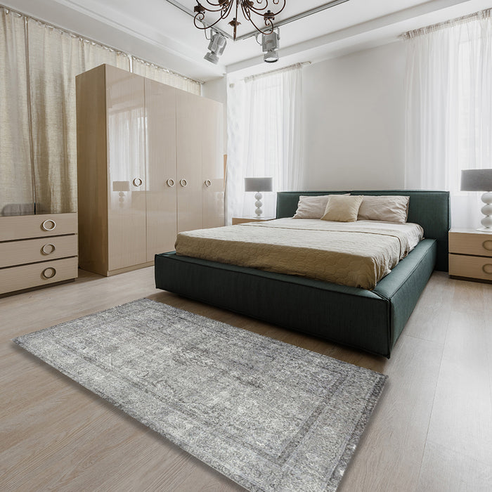Traditional Granite Gray Persian Rug in a Bedroom, tr3833