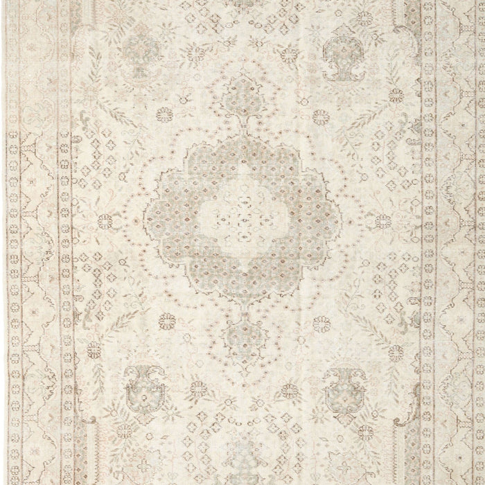 Machine Washable Traditional Gold Rug, wshtr3850
