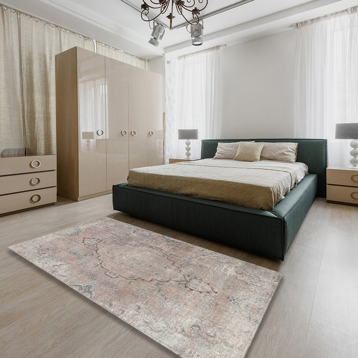 Traditional Pink Persian Rug in a Bedroom, tr3858